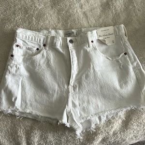 Abercrombie & Fitch Mom Short High Rise